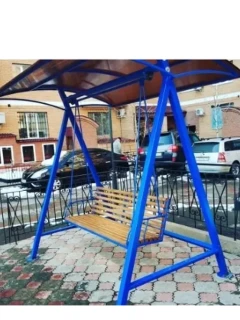 Качели с навесом