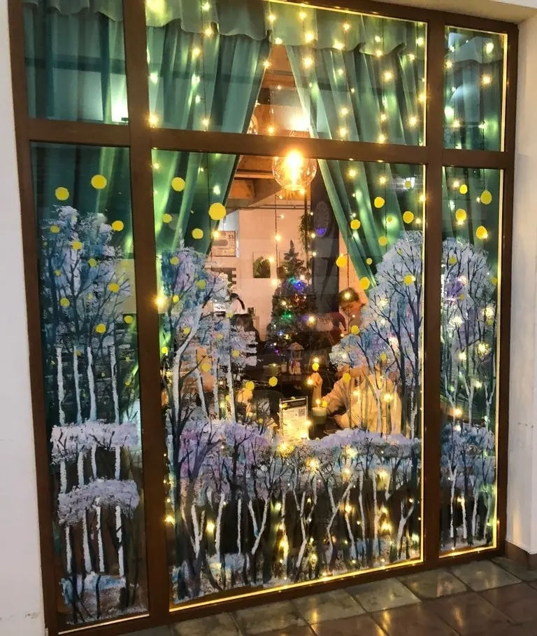 Роспись витрин магазинов (Новогодние мотивы)