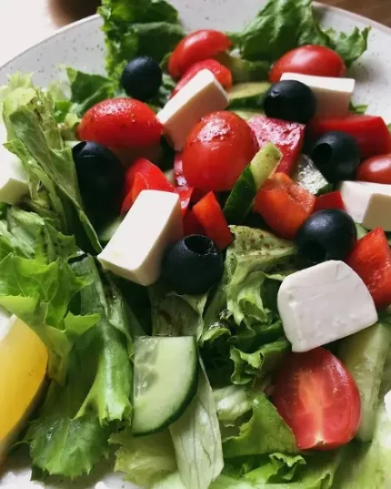 Салат "Греческий" обед, ужин, еда, поесть, овощи, сыр, зелень