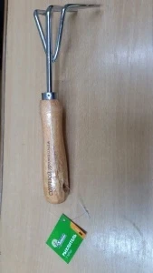 Фото для Рыхлитель 3-х зубый с деревянной ручкой Урожайная сотка