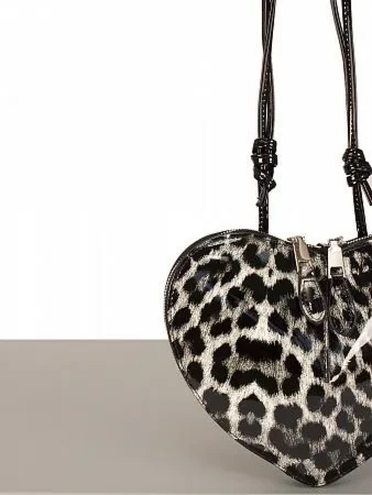 Сумка-сердце из натуральной кожи