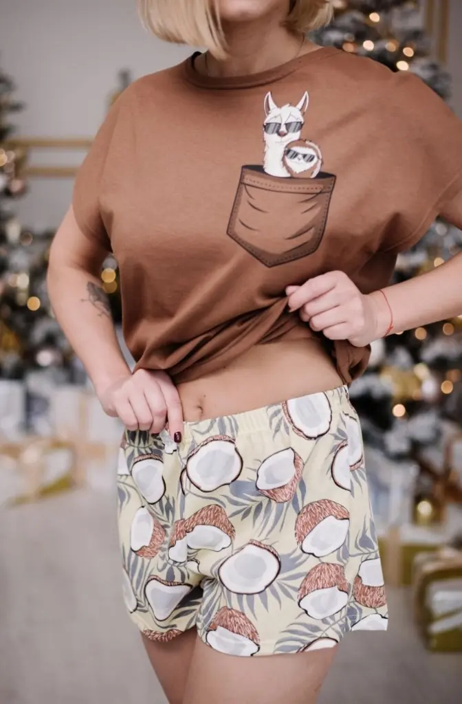 Пижама женская с шортами Кокосы
