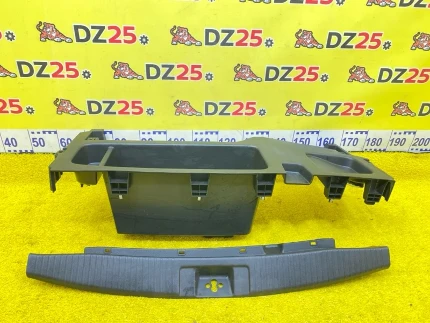 Фото для Ванночка в багажник HONDA VEZEL RU4 LEB 2014/Цвет NH731P задн. (б/у)