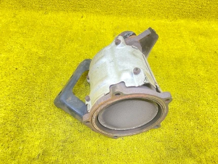 Фото для Катализатор TOYOTA IPSUM SXM15G/SXM15/CXM10G/CXM10/SXM10G/SXM10 3SFE 1998/Цвет 199 перед. (б/у)