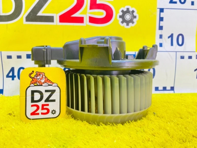 Фото для Мотор печки HONDA SHUTTLE GK8 L15B 2015/Цвет NH823M перед. (б/у)