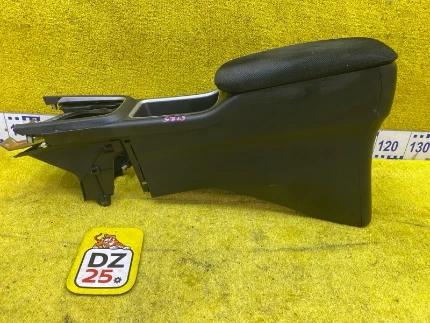 Фото для Бардачок между сиденьями HONDA SHUTTLE GP7/GP8/GK8/GK9 LEB 2014/Цвет NH731P перед. (б/у)