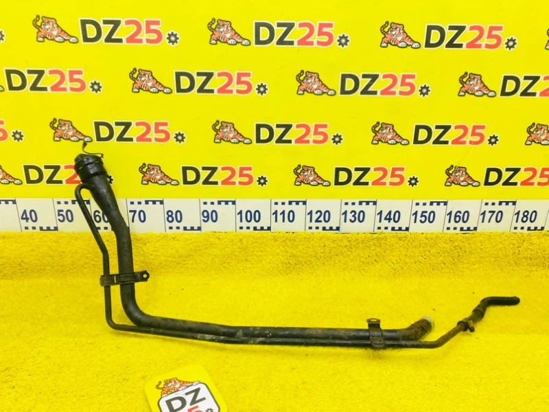 Фото для Горловина топливного бака TOYOTA HILUX SURF VZN215W 5VZFE 2003/Цвет 1D4 задн. (б/у)