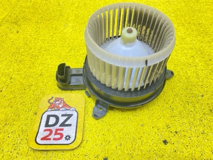 Фото для Мотор печки TOYOTA VOXY/NOAH/ESQUIRE/HARRIER/NX200/NX200T (б/у)