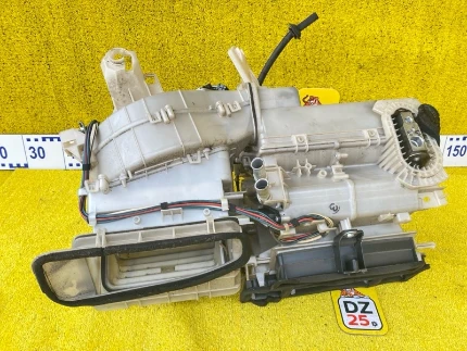 Фото для Печка салона TOYOTA HIACE/REGIUS ACE (б/у)