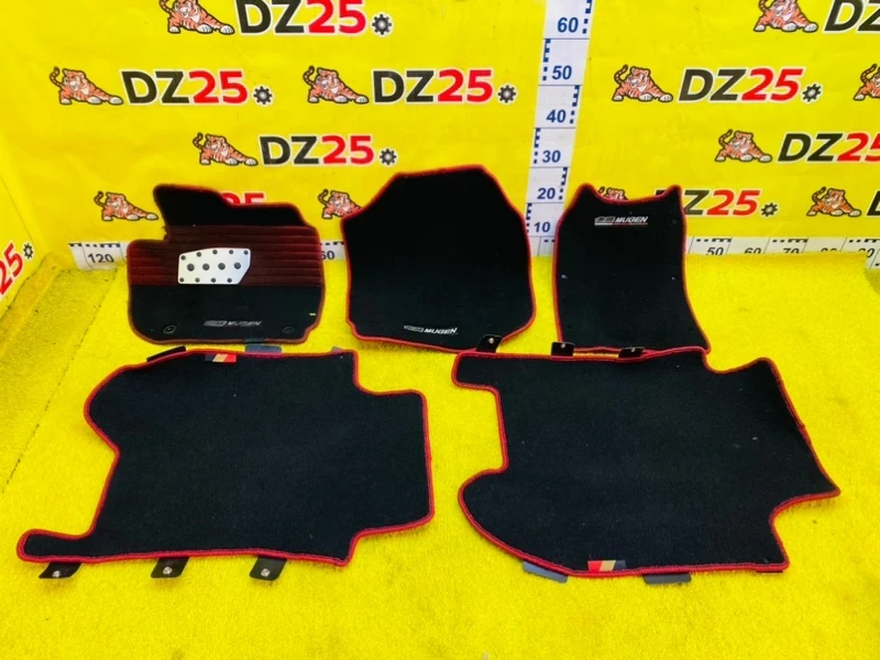 Фото для Коврики комплект HONDA FIT GK5/GK4/GK6/GK3/GP6/GP5 L15B 2015 (б/у)