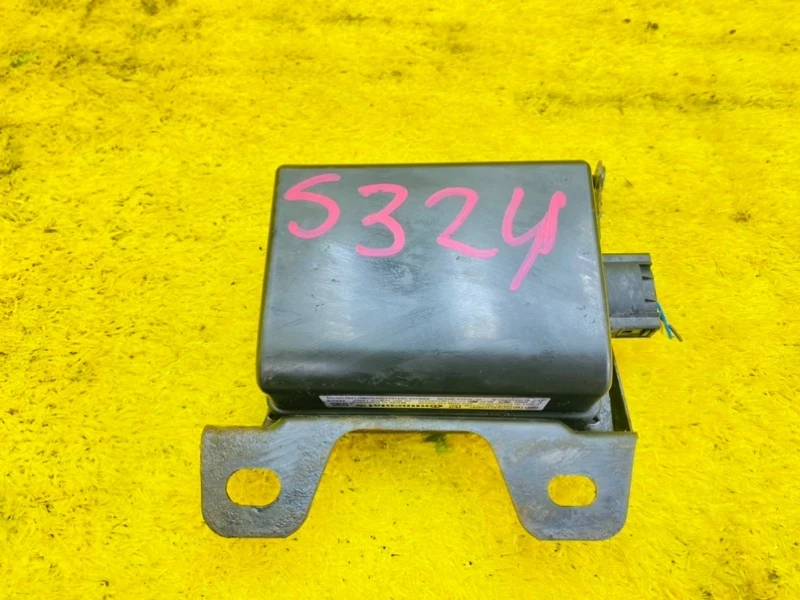 Фото для Радар-детектор MITSUBISHI OUTLANDER GG2W 4B11 2014/Цвет X42A перед. (б/у)