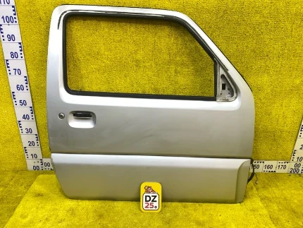 Фото для Дверь боковая SUZUKI JIMNY/JIMNY SIERRA/JIMNY WIDE JB33W/JB43W G13B 1998/Цвет Z2S перед. прав. (б/у)