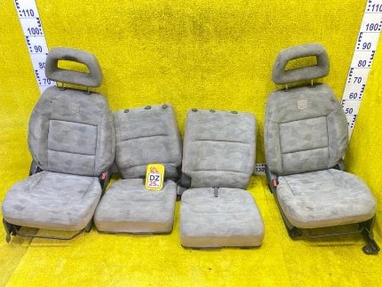 Фото для Сидение комплект SUZUKI JIMNY WIDE/JIMNY JB33W/JB43W G13B 1998/ПЕРЕДНИЕ/ЗАДНИЕ/ЛЕВОЕ/ПРАВОЕ (б/у)