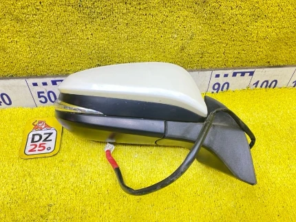 Фото для Уши TOYOTA NOAH/VOXY/ESQUIRE ZRR80G/ZRR80W/ZRR80/ZRR85G/ZRR85W/ZRR85/ZWR80/ZWR80G/ZWR80W 3ZRFAE 2014/Цвет 070 перед. прав. (б/у)