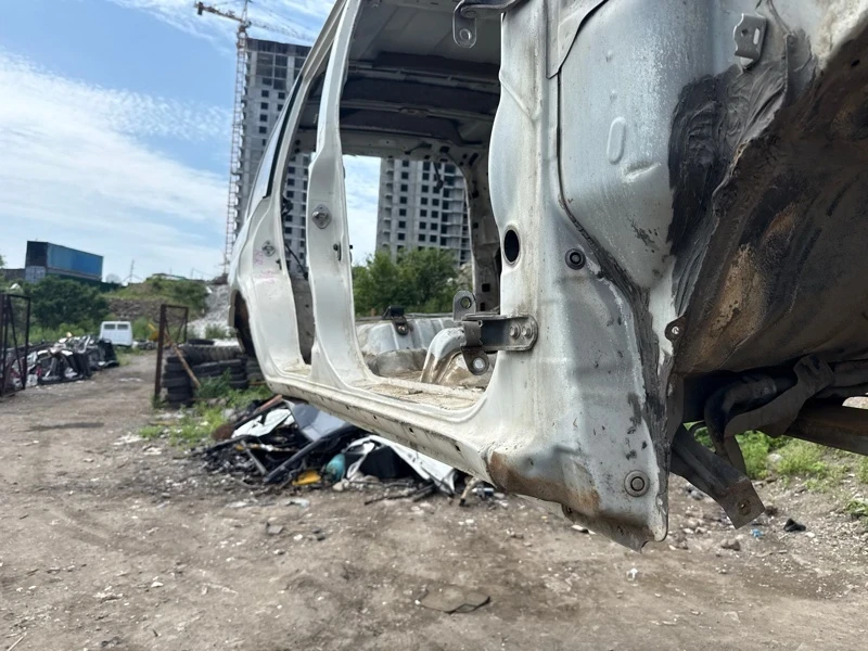 Фото для Порог кузова TOYOTA LAND CRUISER HDJ101 1HDFTE 2000/Цвет 057 перед. прав. (б/у)
