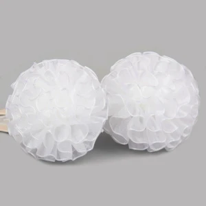 Фото для Резинки для волос с помпонами белого цвета 2шт