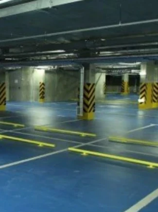 Монтаж наливных полимерных полов: Эпоксидный наливной пол для паркингов