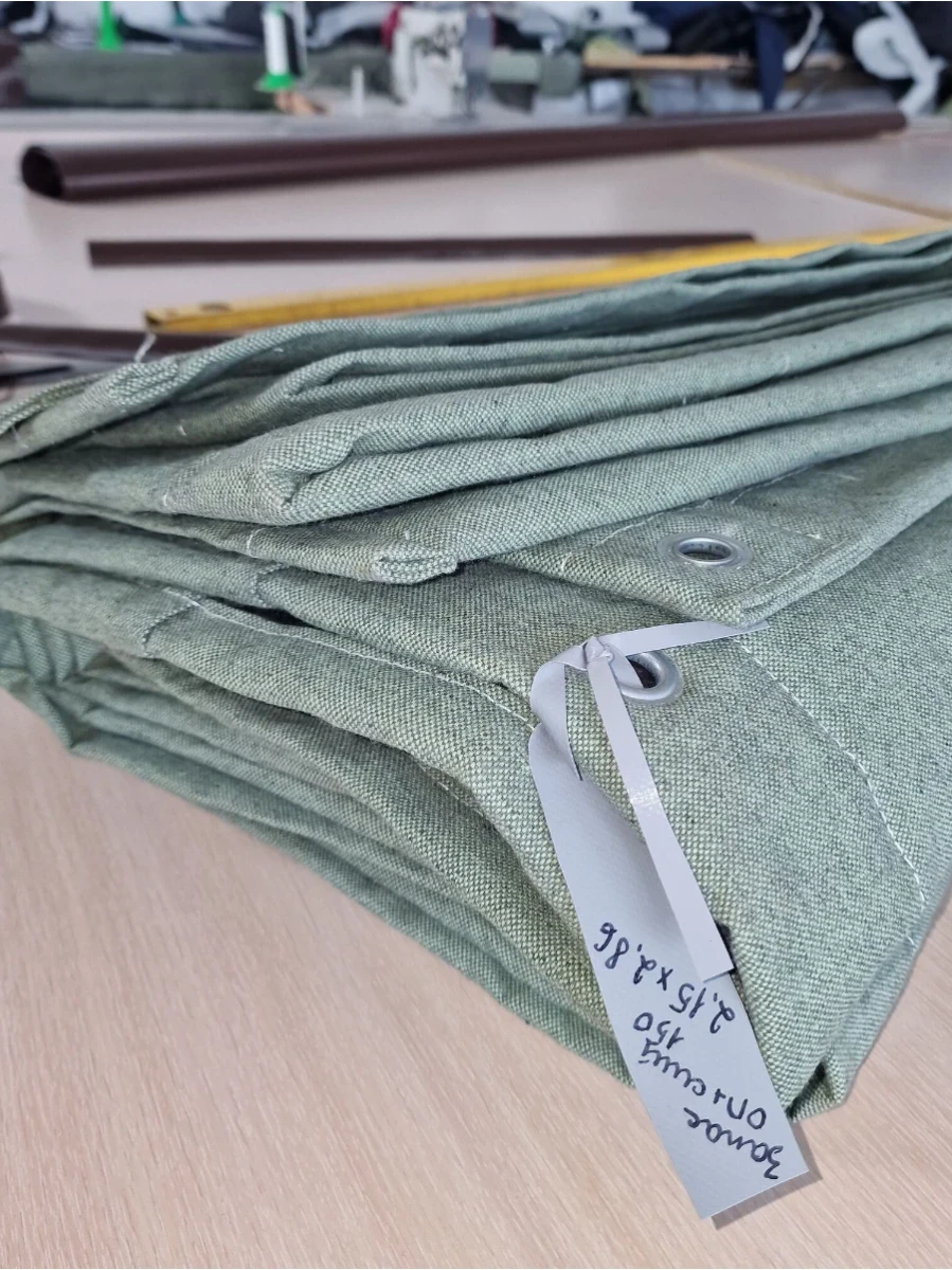 Однослойные шторы: Штора гаражная из водоупорного брезента однослойная